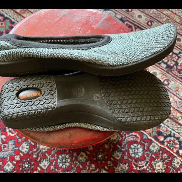 ARCOPEDICO Slip On Casual Shoes - Picture 2 of 5